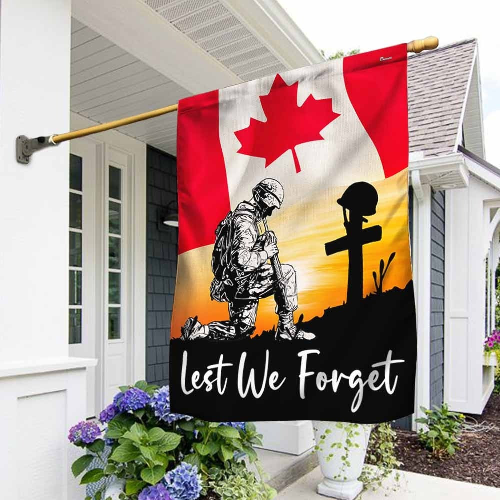 Canadian Veteran Lest We Forget Kneeling Soldier Flag remember day Veteran Home Decor Canadian Veteran Lest We Forget Kneeling Soldier Flag remember day Veteran Home Decor