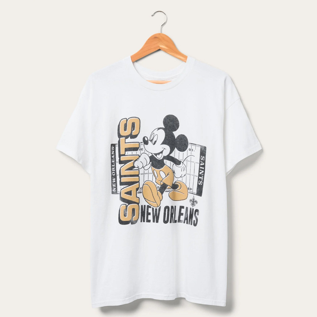 D X Junk Food Football Collection Merch 2026 New Orleans Saints Mickey Field Shirt Saints Merch - Kdjoy