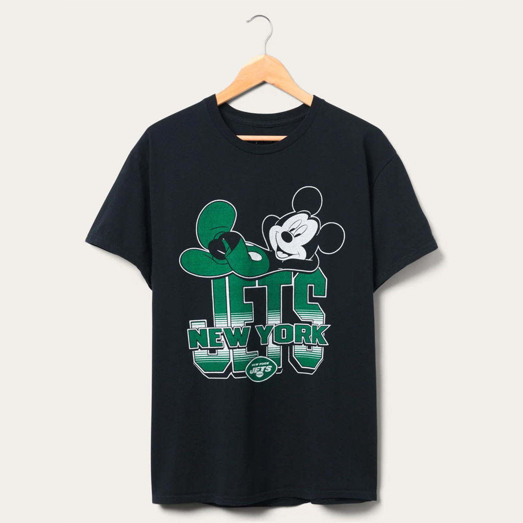 D X Junk Food Football Collection Merch New York Jets Mickey Kick Back T-Shirt NY Jets Merch - Kdjoy