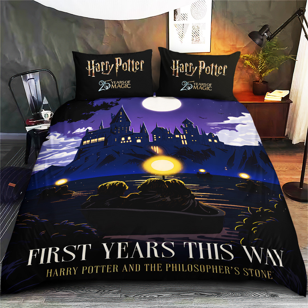 Harry Potter 25th Anniversary Bedding Set First Years This Way Bed Decor Harry Potter Merch - Kdjoy Harry Potter 25th Anniversary Bedding Set First Years This Way Bed Decor Harry Potter Merch - Kdjoy