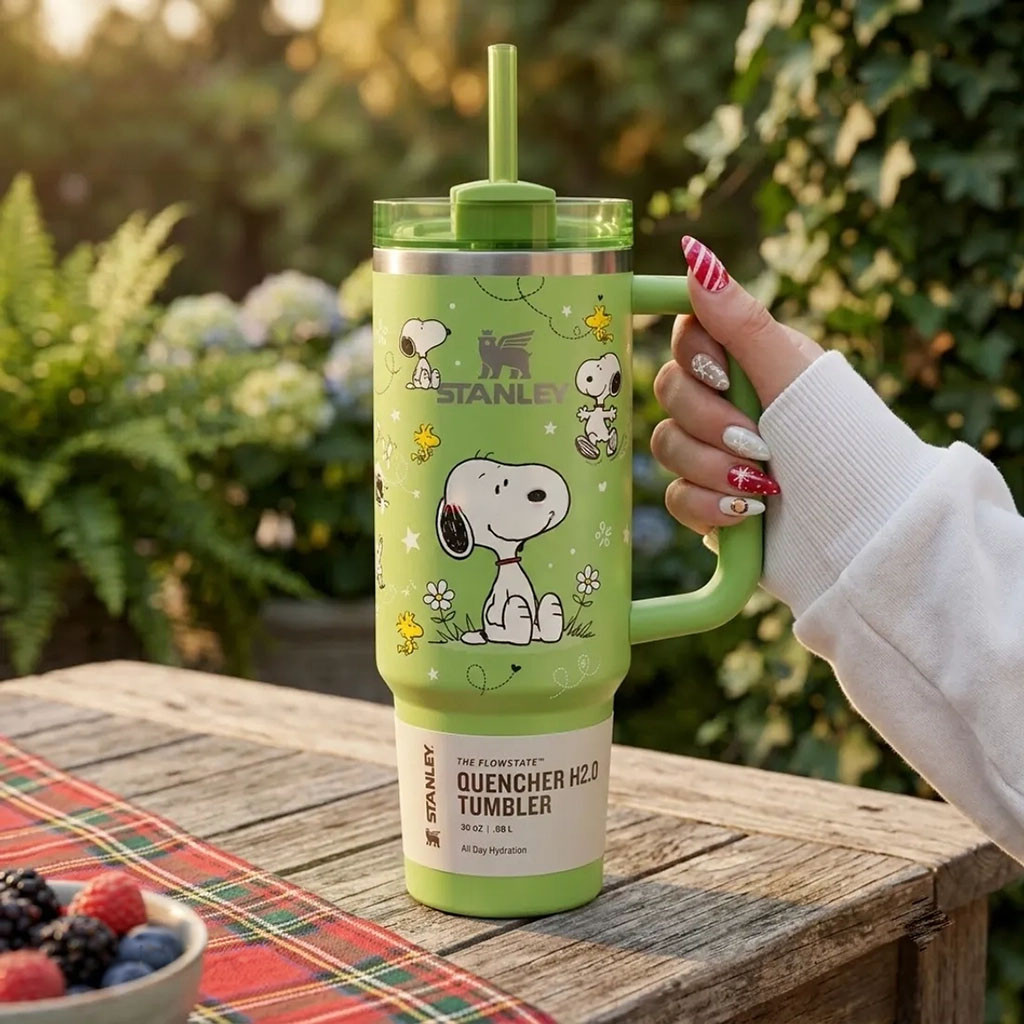 Snoopy x Peanuts Green Tumbler Cute Cartoon Cup Gifts For Snoopy Fans