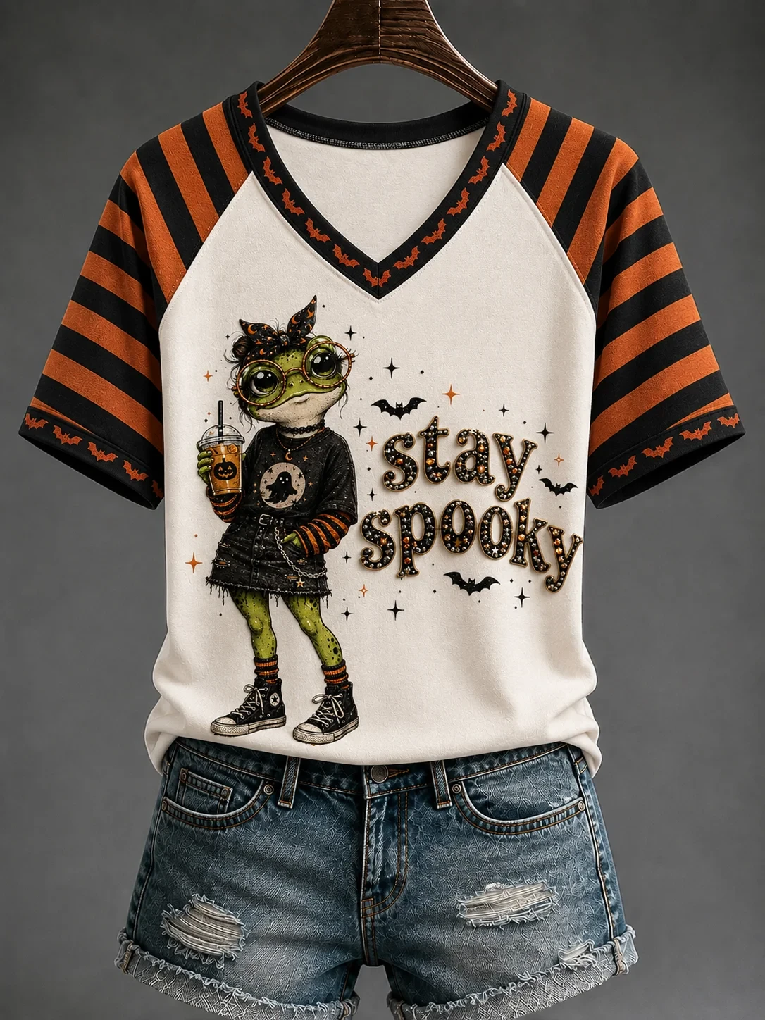 Spooky Babe Frog V-Neck Shirt Trendy Halloween Apparel Best Gift For Sisters - Kdjoy
