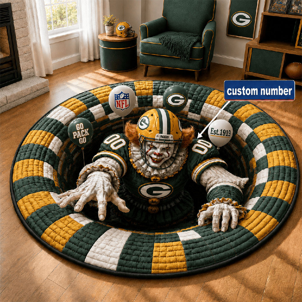 Custom Green Bay Packers X Pennywise 2026 Halloween Quilted Round Mat Packers Merch Home Decor