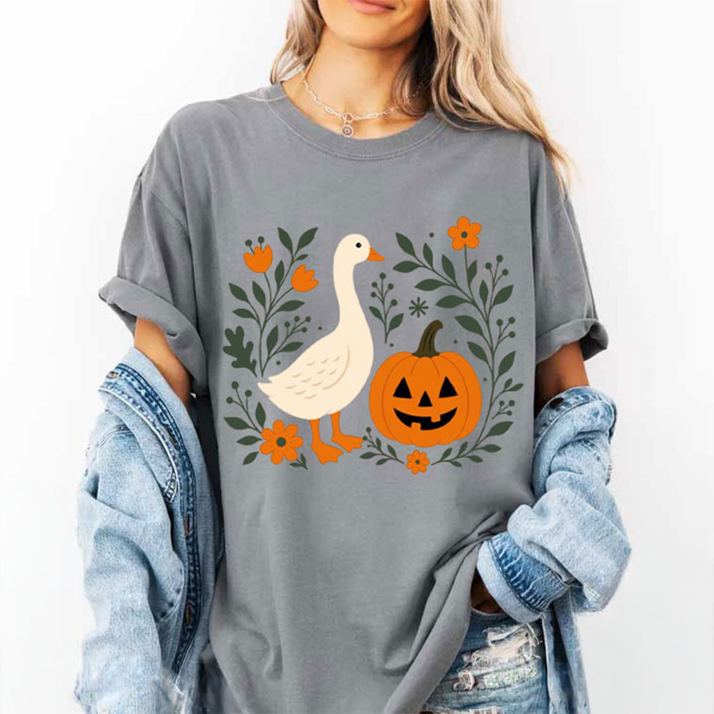 Cute Pumpkin Goose Floral Halloween T-Shirt Fall Autumn Apparel Gifts For Friends