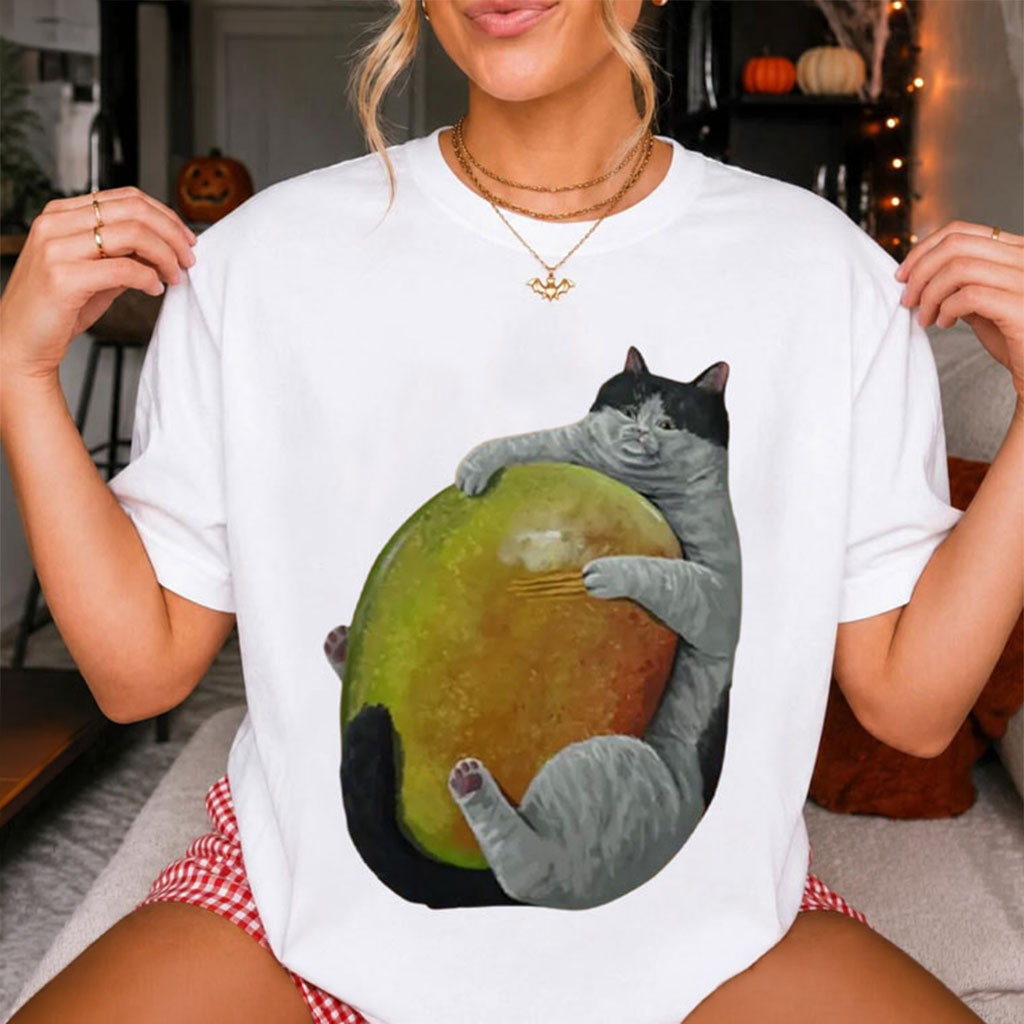 Fat Cat Hug Mango T-Shirt Funny Animal Shirt Humorous Gift For Cat Lovers