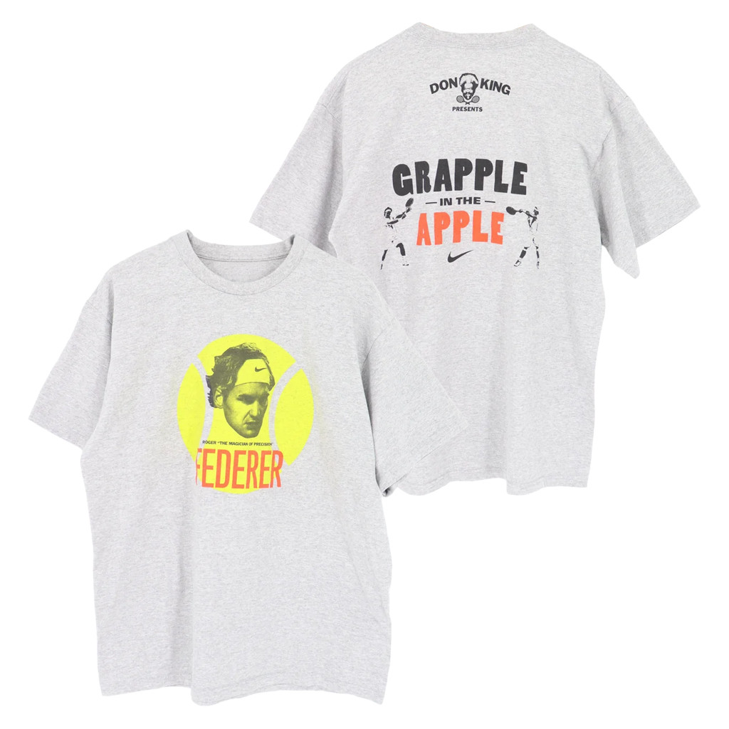 Roger Federer Merch 2026 Roger Federer Grapple In The Apple T-Shirt Gift For Tennis Lover Roger Federer Merch 2026 Roger Federer Grapple In The Apple T-Shirt Gift For Tennis Lover
